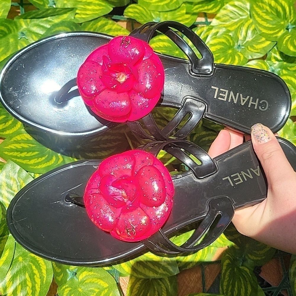 Chanel Vintage Y2k Custom Camellia Rubber Flower Sandals Thongs SZ: 37